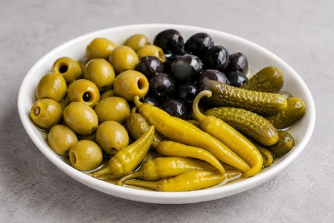 Aceitunas, piparras y encurtidos de Arce Aperitivos en Torrejón de Ardoz